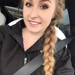 Meet your Posher, Julia